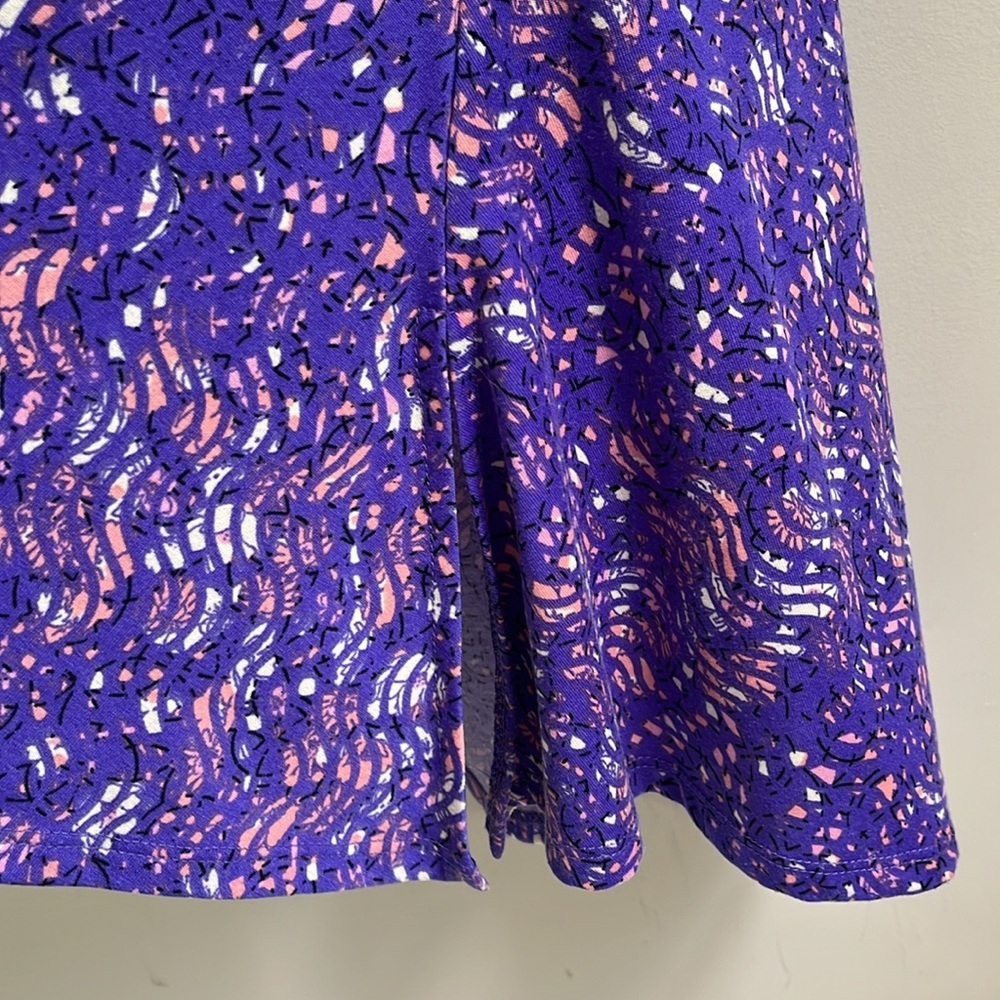LuLaRoe Women’s Short Sleeve “Perfect T” Size Medium - Picture 3 of 6